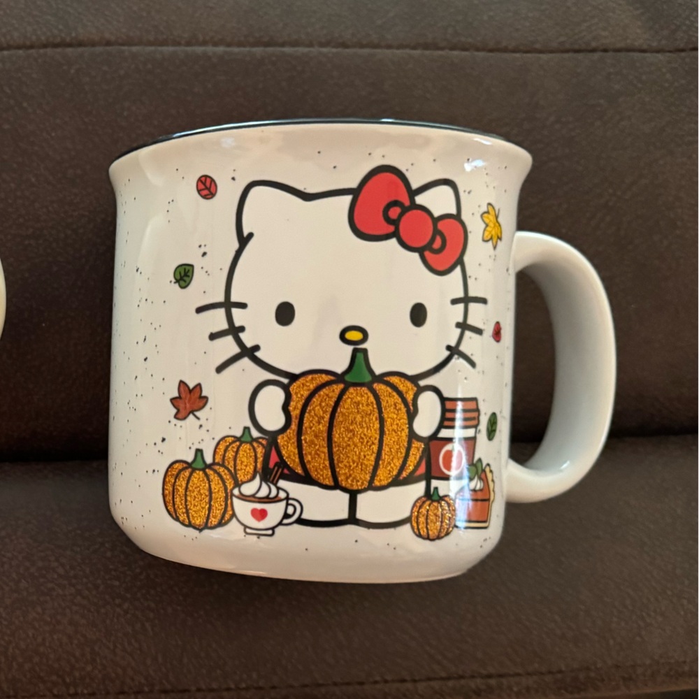 Hello kitty fall mug